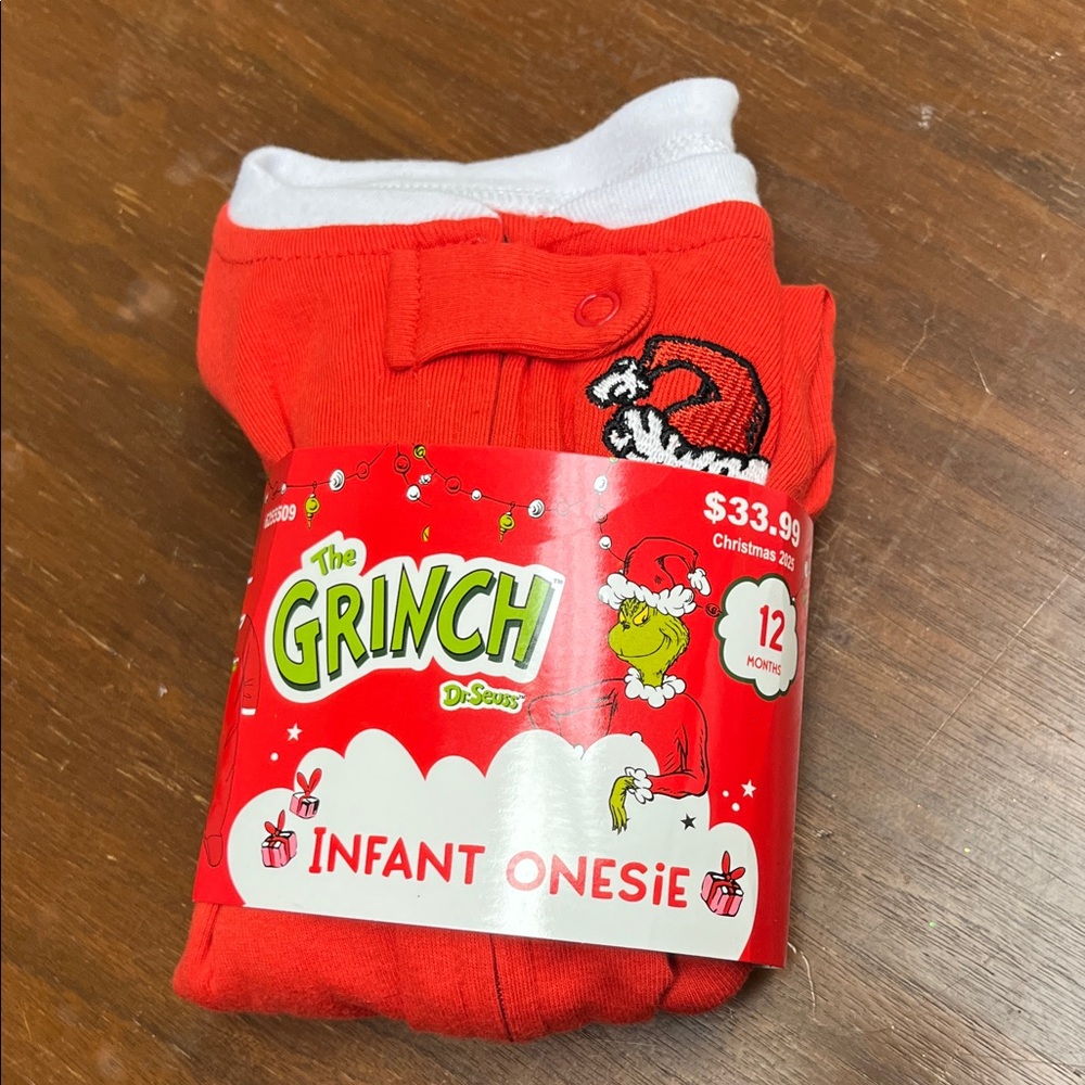 Dr. Seuss Red Grinch Infant Footie 12 months. NWT